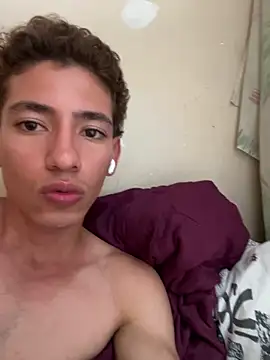 Snapshot of Gaby1823 chatting on April 11, 2026, 7:28 pm Gaby1823 online show from April 11, 2026, 7:28 pm