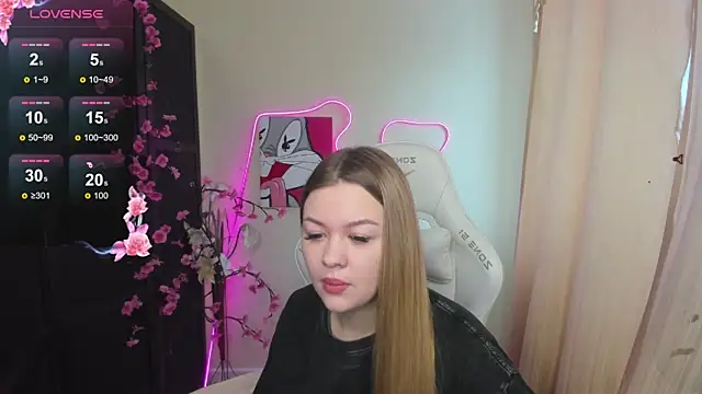 AmeliePeach online show from April 7, 2026, 1:29 am