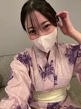 Snapshot of hiyori_hiyochan chatting on August 1, 2026, 6:33 am hiyori hiyochan online show from August 1, 2026, 6:33 am
