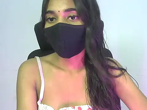 Shanaya xo online show from July 18, 2026, 6:05 pm
