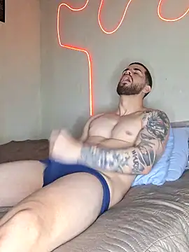 leoxxxgato online show from June 3, 2026, 11:53 pm