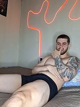 leoxxxgato online show from June 2, 2026, 11:49 pm
