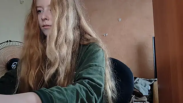 KateVibe 01 online show from July 15, 2026, 4:52 am