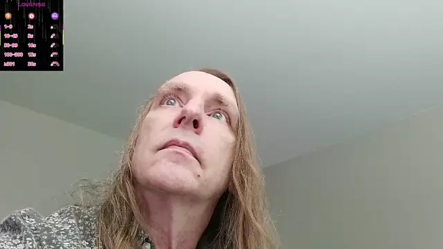 Magnus Luv online show from June 2, 2026, 6:41 pm