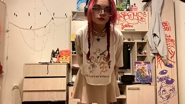 RedHeadCat online show from April 4, 2026, 11:22 pm