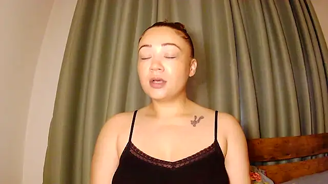 Theone T online show from May 19, 2026, 6:31 am