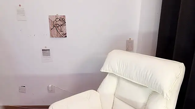Snapshot of Kitteovo chatting on July 8, 2026, 11:11 am Kitteovo online show from July 8, 2026, 11:11 am