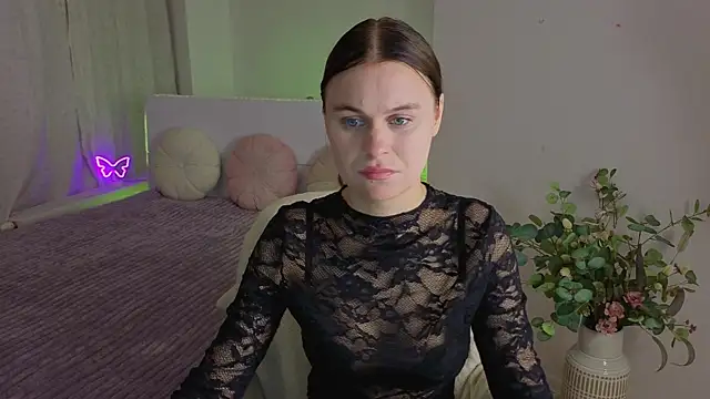 Nikkyy reed online show from May 8, 2026, 6:06 am