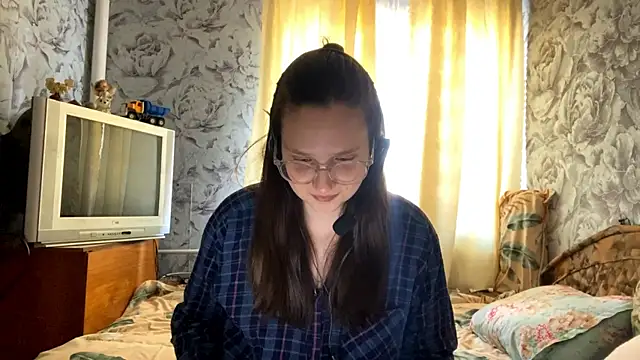 Snapshot of RosaliaHonohan chatting on April 8, 2026, 5:20 am RosaliaHonohan online show from April 8, 2026, 5:20 am