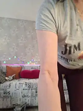 Snapshot of LaliaMia chatting on March 3, 2026, 5:14 am LaliaMia online show from March 3, 2026, 5:14 am