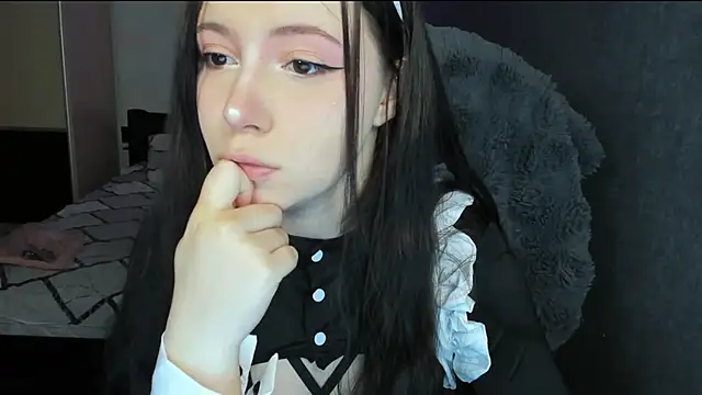 VulgarNekko online show from June 27, 2026, 5:02 am