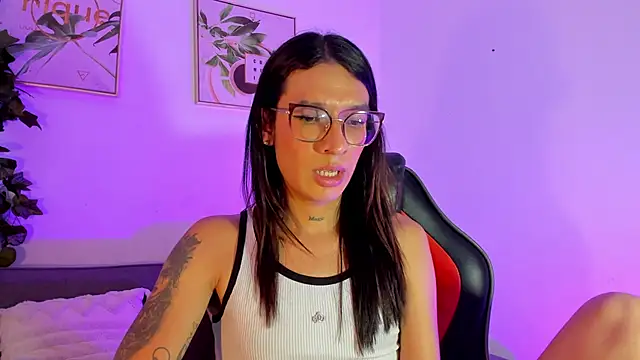 Maddie Ray online show from June 3, 2026, 2:33 pm