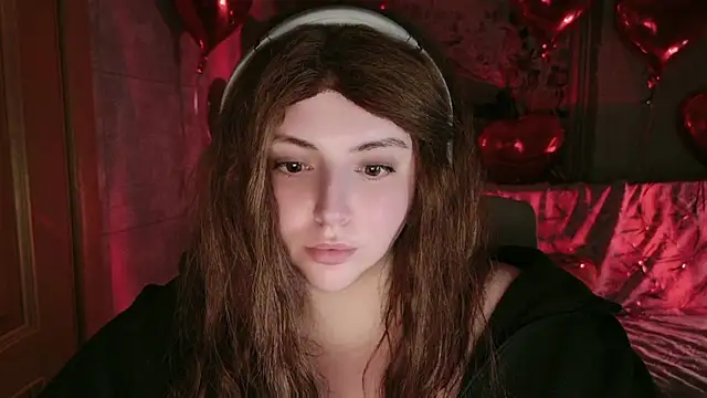 ArtLuna online show from April 5, 2026, 10:38 pm