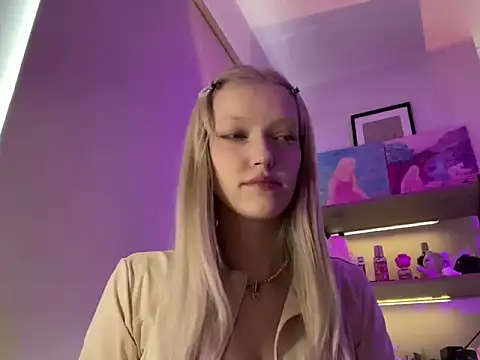 StellinaLuna online show from April 27, 2026, 3:10 pm