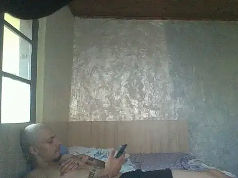 Snapshot of robertmrn112 chatting on June 2, 2026, 4:51 pm robertmrn112 online show from June 2, 2026, 4:51 pm
