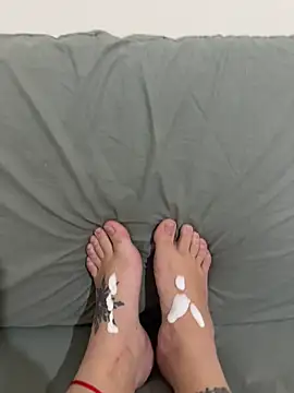 Snapshot of dulcifeet chatting on April 6, 2026, 2:18 am dulcifeet online show from April 6, 2026, 2:18 am