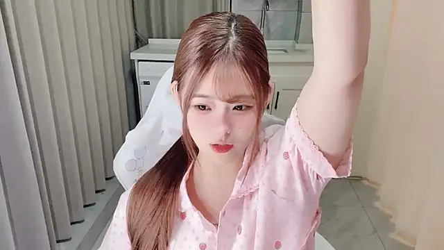 xiaoyugan cute online show from June 18, 2026, 3:28 pm