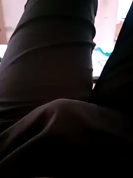 Snapshot of het123__ chatting on April 16, 2026, 6:25 am het123 online show from April 16, 2026, 6:25 am