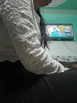 Snapshot of Taniya010 chatting on April 6, 2026, 7:42 am Taniya010 online show from April 6, 2026, 7:42 am