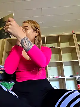 Silvylayton95 online show from April 6, 2026, 11:11 am