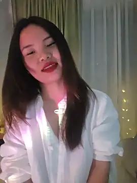 Snapshot of GUGU11211 chatting on April 7, 2026, 8:21 pm GUGU11211 online show from April 7, 2026, 8:21 pm