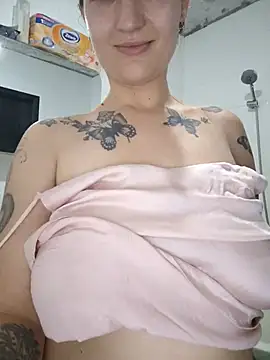 LeonaFox online show from July 16, 2026, 7:22 pm
