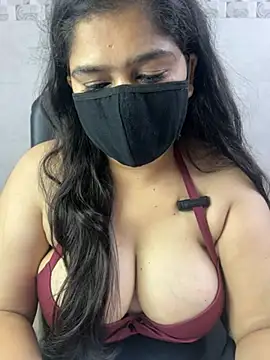 sarasofiaa  online show from July 8, 2026, 7:14 pm