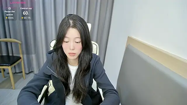 Snapshot of yizhixiaolulu chatting on April 6, 2026, 3:13 pm yizhixiaolulu online show from April 6, 2026, 3:13 pm