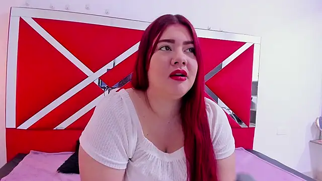 Snapshot of taara_lyn chatting on April 7, 2026, 1:13 pm taara lyn online show from April 7, 2026, 1:13 pm