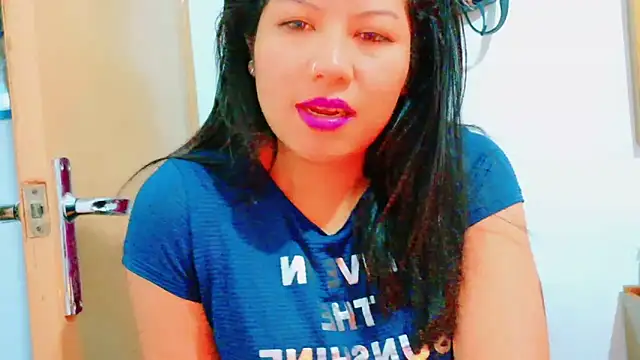 Snapshot of MojaditPussy chatting on April 15, 2026, 9:04 am MojaditPussy online show from April 15, 2026, 9:04 am
