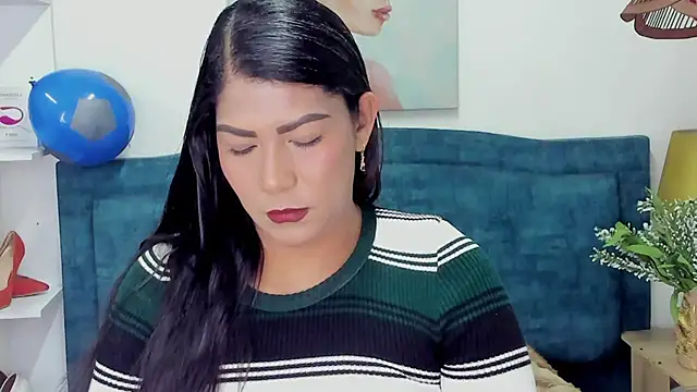IsadoraVex online show from June 25, 2026, 12:32 pm