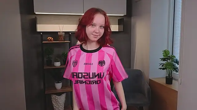 MaisieWillians online show from June 17, 2026, 12:00 am