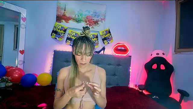 Lorena sweet33 online show from July 18, 2026, 1:52 pm