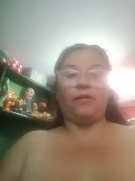 Snapshot of Pato-Andrea26 chatting on May 11, 2026, 4:04 pm Pato-Andrea26 online show from May 11, 2026, 4:04 pm