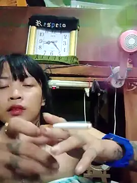 XShihoniLahgi online show from May 27, 2026, 12:23 pm