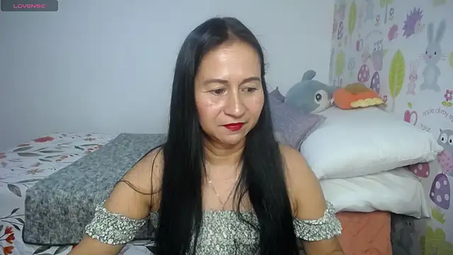 Tyna b online show from July 12, 2026, 8:42 pm