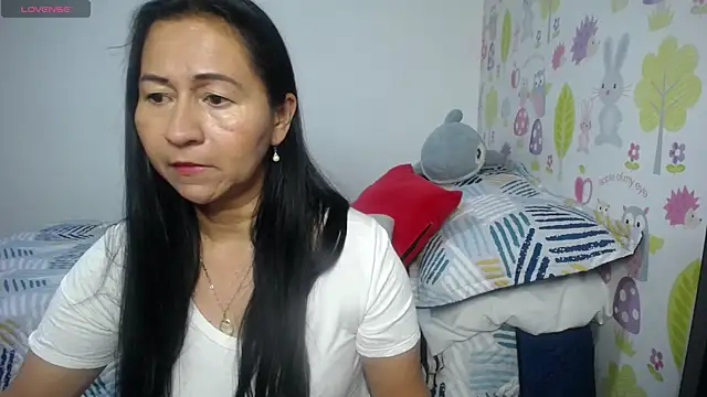 Tyna b online show from June 19, 2026, 5:13 am