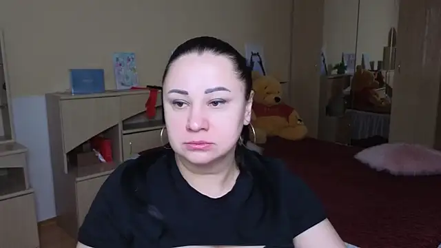 Mia Misteryy online show from April 16, 2026, 6:03 am