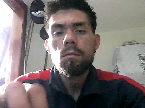 Snapshot of thomas2wood chatting on July 19, 2026, 7:10 pm thomas2wood online show from July 19, 2026, 7:10 pm