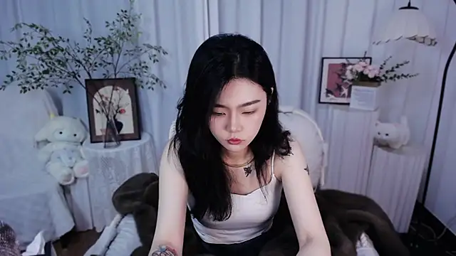 Snapshot of niu_rou_mian chatting on April 15, 2026, 1:04 pm niu rou mian online show from April 15, 2026, 1:04 pm