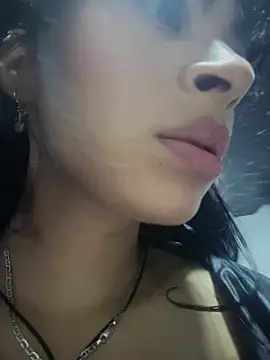 Sasha-firee online show from May 4, 2026, 1:42 am