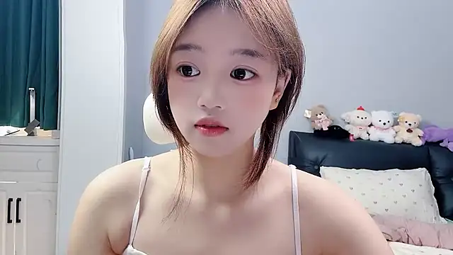 Lilababy00 online show from June 5, 2026, 4:06 am