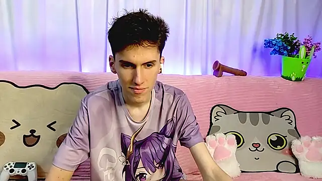 GoodBoyLuca online show from June 3, 2026, 11:42 pm