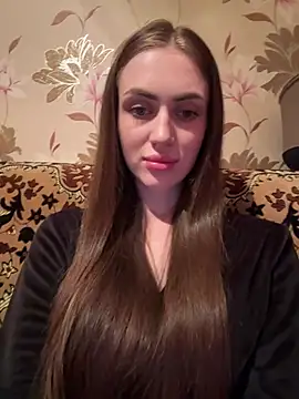 AlinaLove3213 online show from August 5, 2026, 8:03 pm