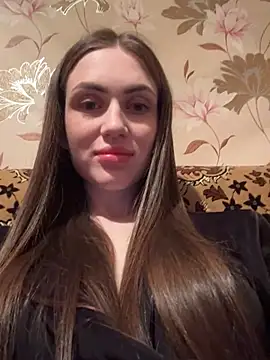 AlinaLove3213 online show from April 15, 2026, 7:58 pm