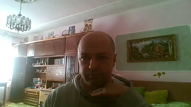 Snapshot of Luceriusbigass chatting on February 22, 2026, 11:45 am Luceriusbigass online show from February 22, 2026, 11:45 am
