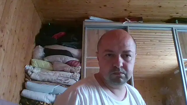 Snapshot of Luceriusbigass chatting on May 29, 2026, 2:45 pm Luceriusbigass online show from May 29, 2026, 2:45 pm