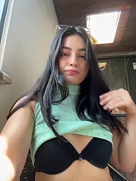 VioletRousee online show from June 16, 2026, 4:07 pm