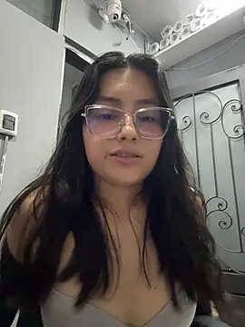 VioletRousee online show from July 26, 2026, 8:38 pm
