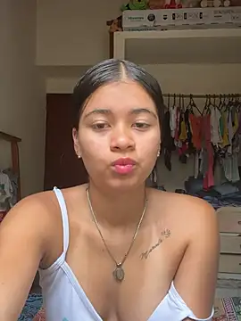 Kloe zaf online show from June 5, 2026, 8:58 pm